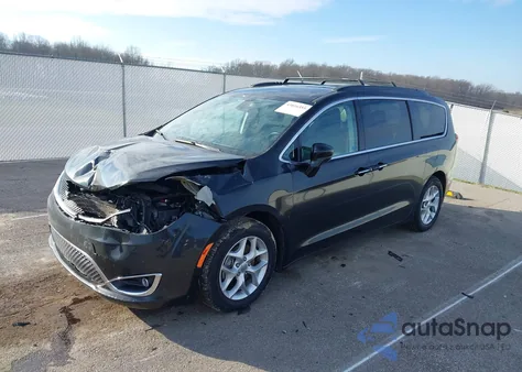 2019 Chrysler Pacifica Touring Plus z USA, uszkodzony, nr VIN 2C4RC1FG8KR653144